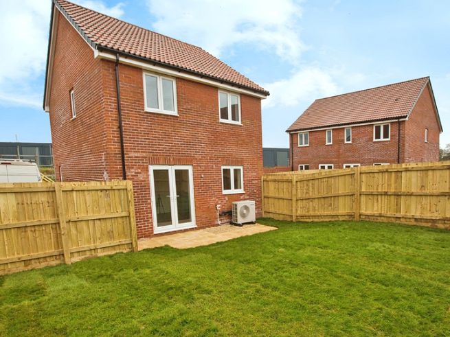 Garden - 3 bedroom house, plot 39